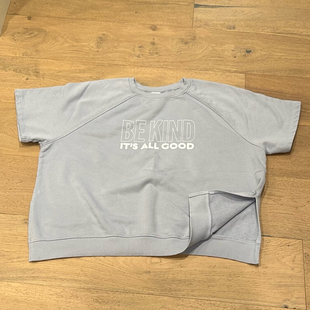 EUC H&M short sleeved sweatshirt size XL